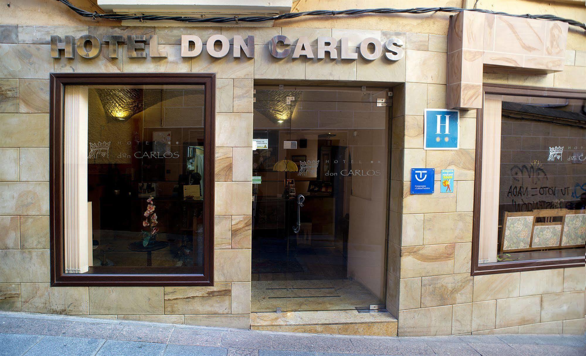 Hotel Don Carlos Caces Exteriér fotografie